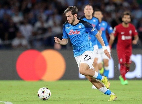 Хвичу Кварацхелию хотят заполучить европейские гранды