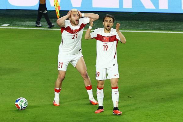 Матч дня: Турция 0-1 Парагвай
