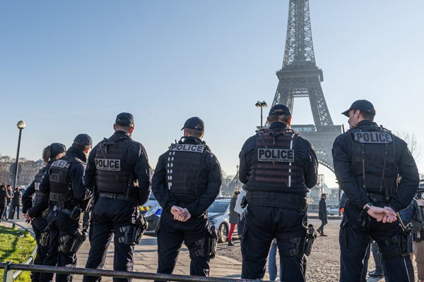 70 тысяч полицейских будут обеспечивать порядок во Франции во время 1/2 финала ЧМ-2026